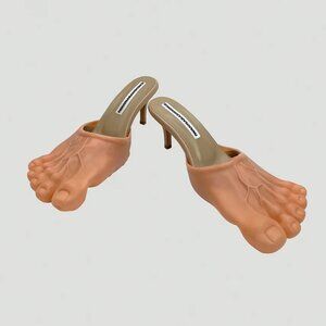 I Wanna Bangkok VIRAL MEME Bigfoot Heels (NEW IN BOX)